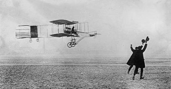 ../../../_images/Wright_brothers-e1572535440556.jpg